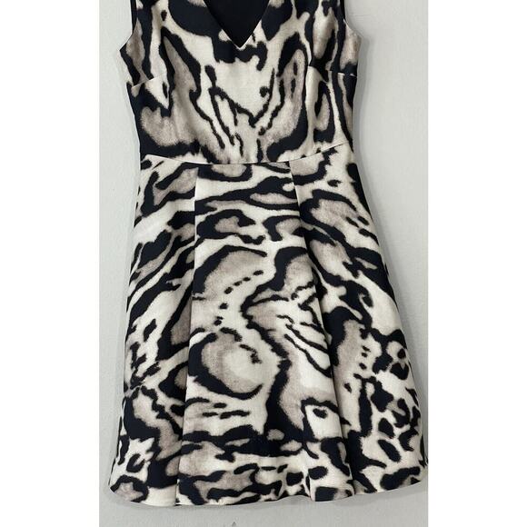 Diane Von Furstenberg DVF Renna Animal Print Fit & Flare Wool Silk Blend Dress 2 - Picture 3 of 6